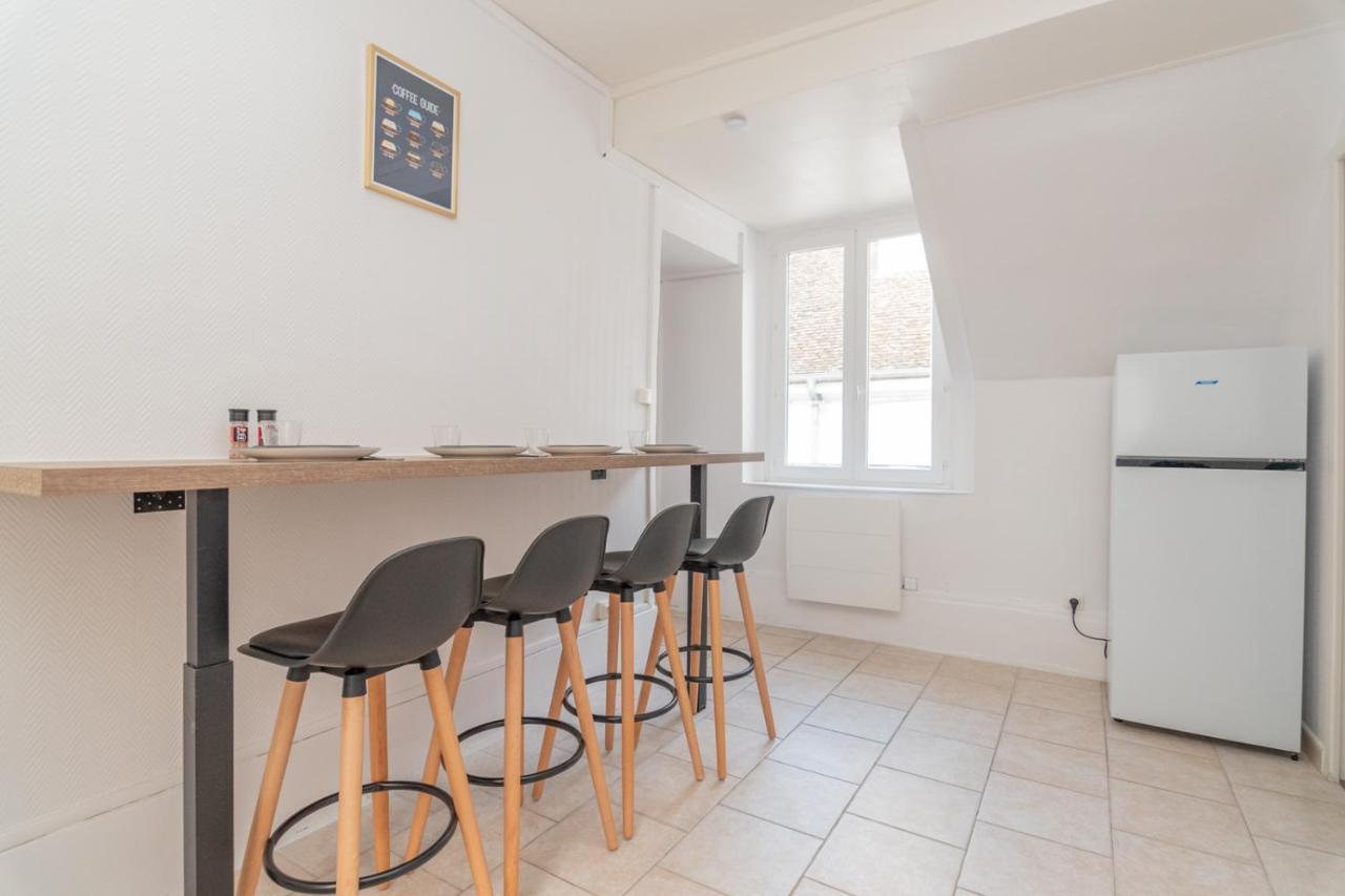 Appartement Cosy Au Centre Ville Avec Garage Шалон-сюр-Сон Екстериор снимка